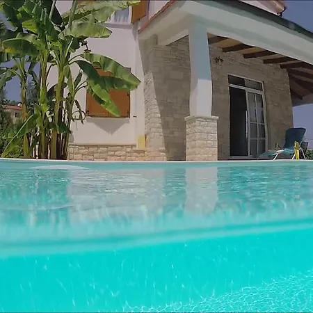 Villa White