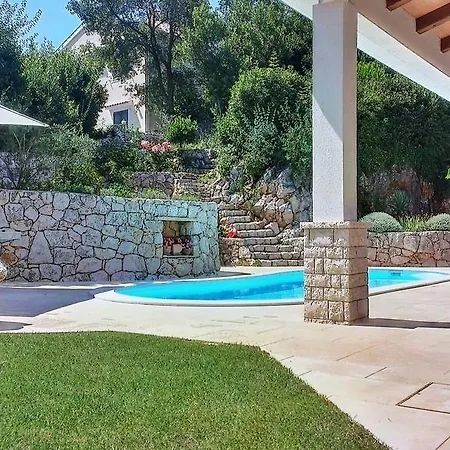 Villa White